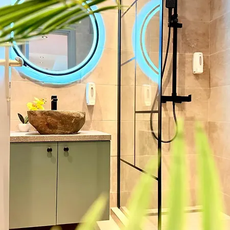 Premium Near Radisson - Modern & Stylish *