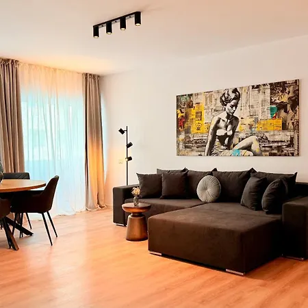 Premium Near Radisson - Modern & Stylish *