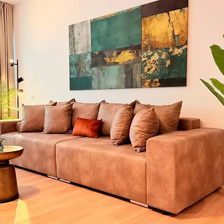 Premium Near Radisson - Modern & Stylish * بوخارست