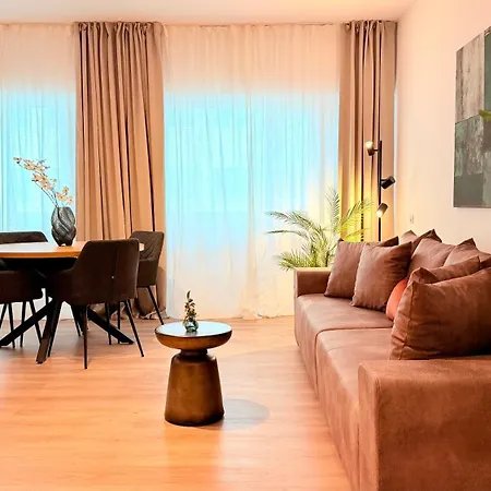 شقة Premium Near Radisson - Modern & Stylish بوخارست
