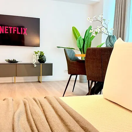 شقة Premium Near Radisson - Modern & Stylish