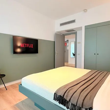 شقة Premium Near Radisson - Modern & Stylish