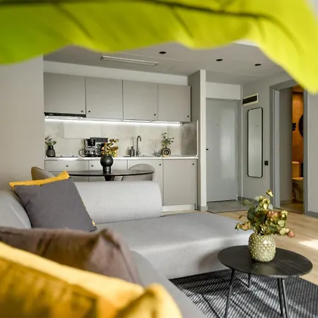Premium Near Radisson - Modern & Stylish شقة *