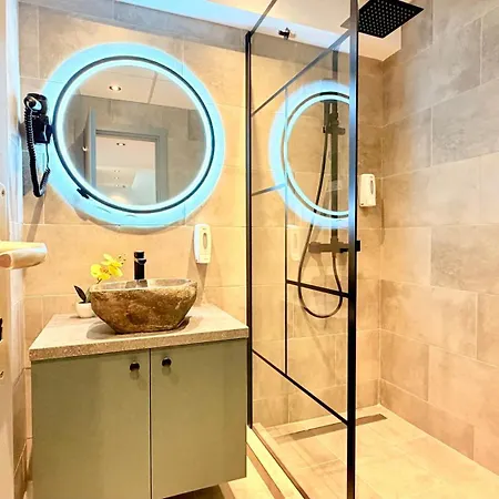 شقة Premium Near Radisson - Modern & Stylish بوخارست