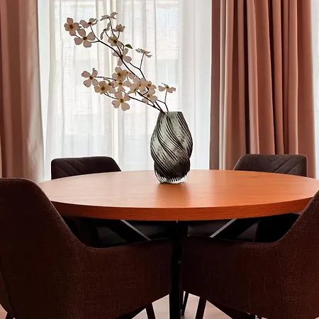 Premium Near Radisson - Modern & Stylish * بوخارست