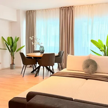Premium Near Radisson - Modern & Stylish بوخارست