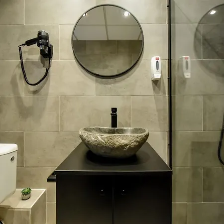 Premium Near Radisson - Modern & Stylish بوخارست